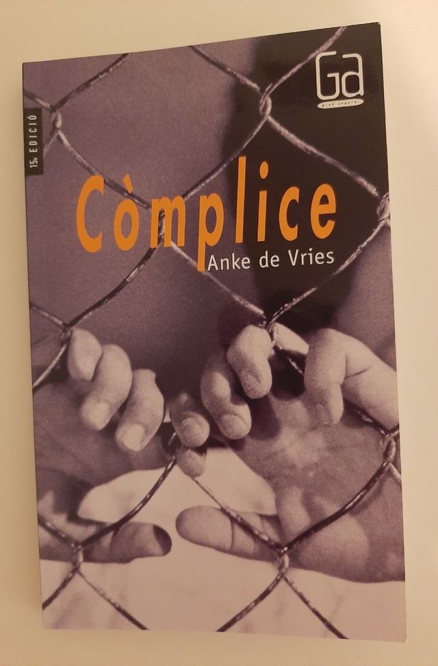 Libro "Còmplice"