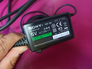 Cargador ORIGINAL Sony PSP 104