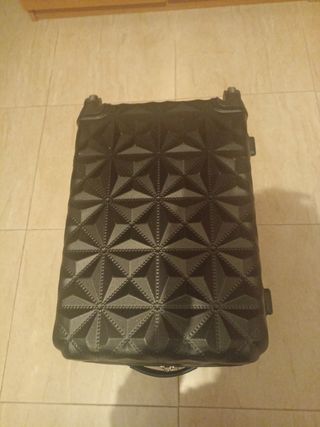 Maleta de viaje negra