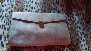 Cartera de mano sin estrenar