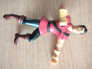 Juguetes antiguos y kinder sorpresa