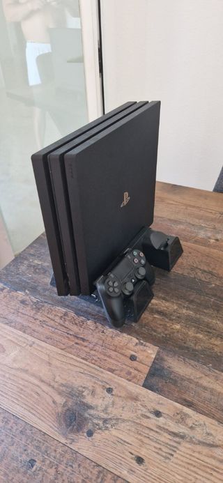 Ps4 Pro 1 Tera y ventilador