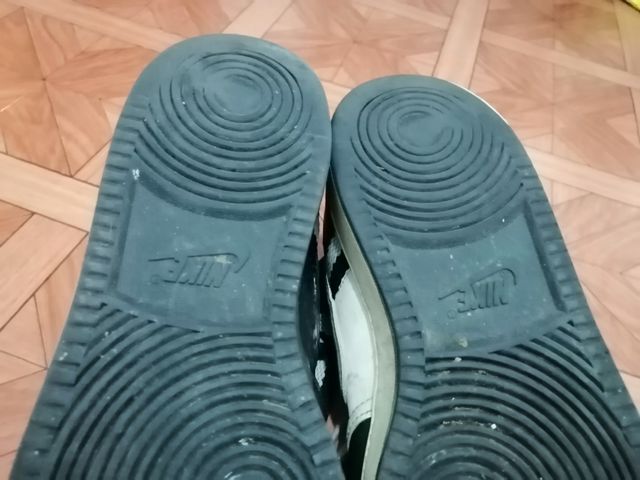 VINTAGE. ZAPATILLAS NIKE. DE DOS COLORES
