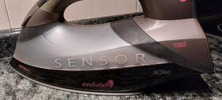 Nº 101.- Plancha Solac Sensor Evolution