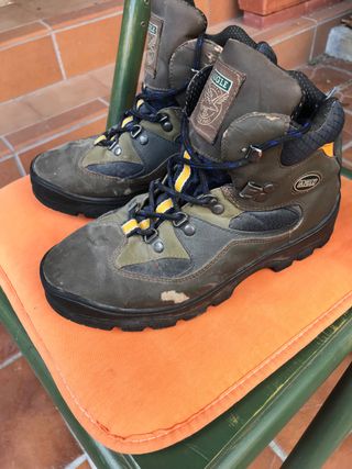 bota de montaña