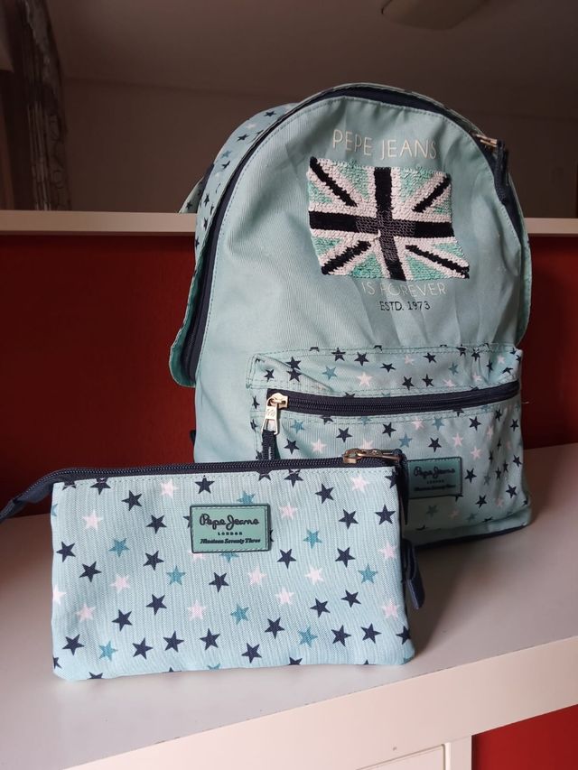 Mochila y estuche Pepe Jeans