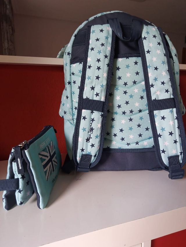 Mochila y estuche Pepe Jeans