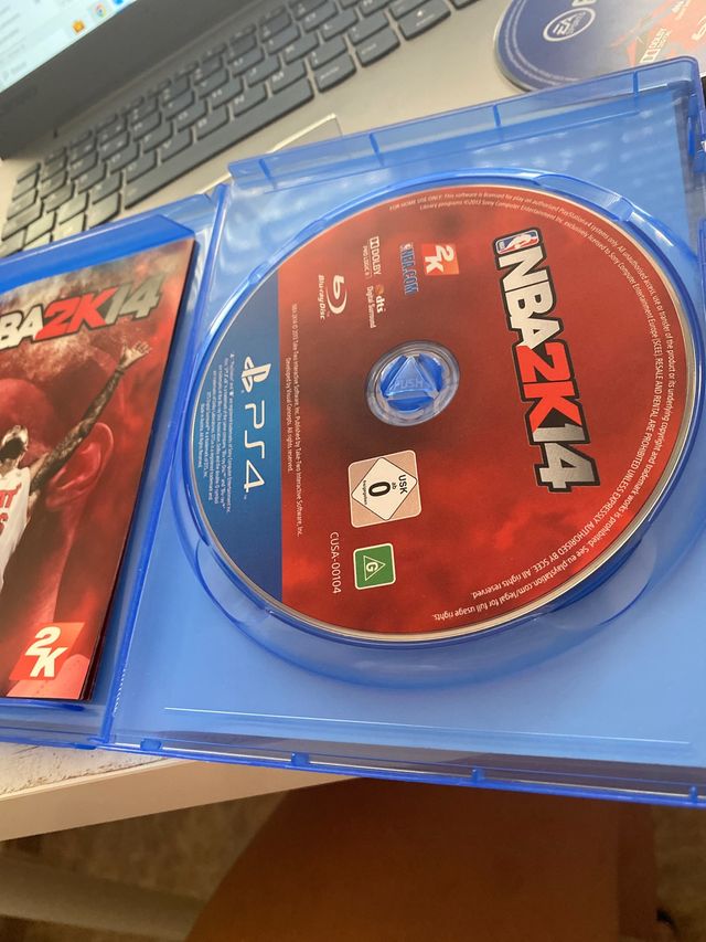 Juegos varios PS4 - Call of duty, FIFA, Guitar Her