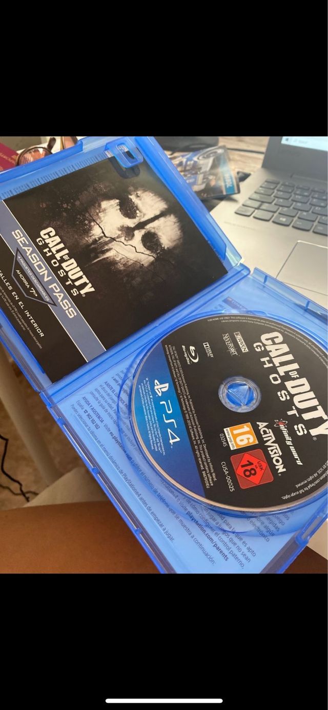 Juegos varios PS4 - Call of duty, FIFA, Guitar Her