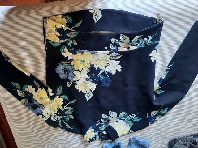 Jersey negro floral Mango
