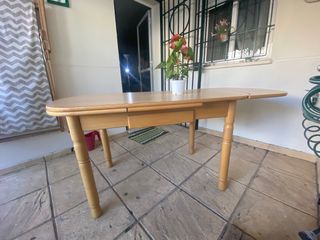 Mesa extensible. Muy funcional y versátil.