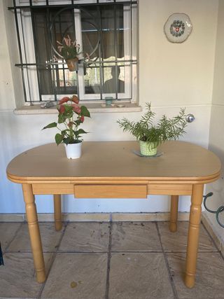 Mesa extensible. Muy funcional y versátil.