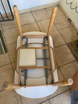 Mesa extensible. Muy funcional y versátil.