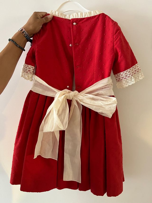 vestido de niña rojo