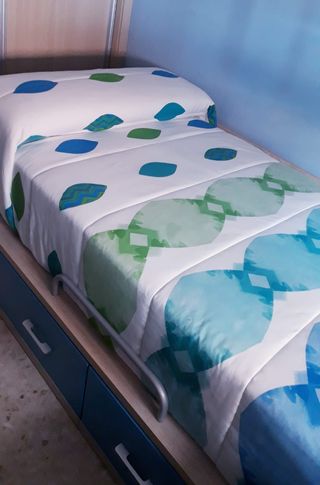 Edredón de invierno y cortinas a juego 