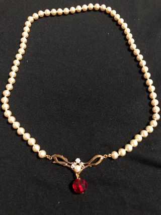 Collar de perlas y broche oro