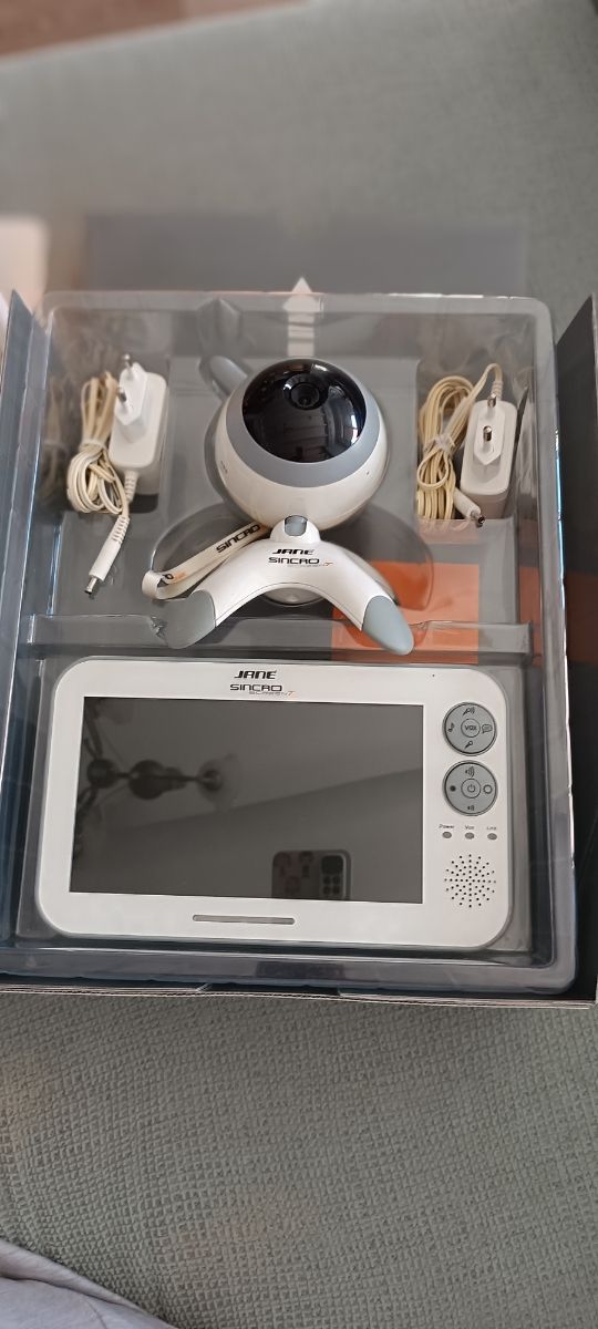 Vigila bebés con cámara a color Jane