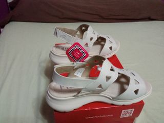 SANDALIAS  FLUCHOS