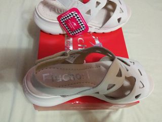 SANDALIAS  FLUCHOS