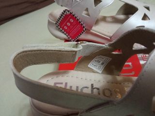 SANDALIAS  FLUCHOS