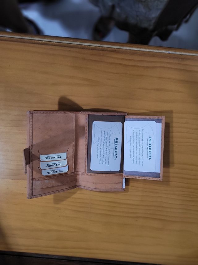 Cartera piel Petusco