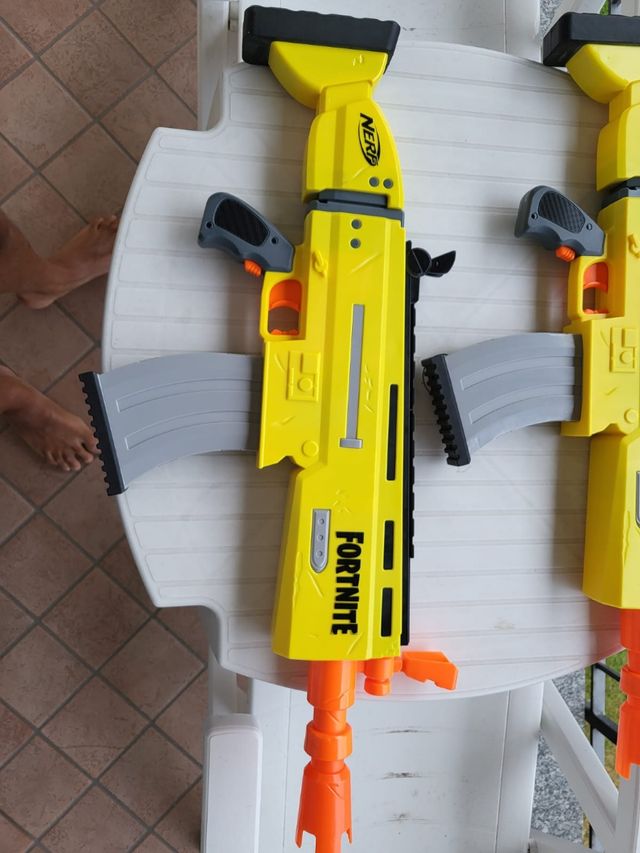 2 fucili Nerf automatico in pavia