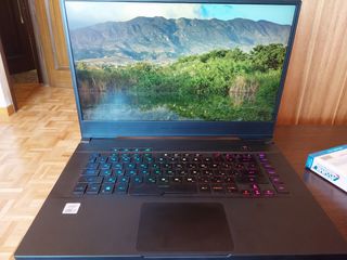 Asus zephyrus rog s15 gx502LXS (2cargadores)