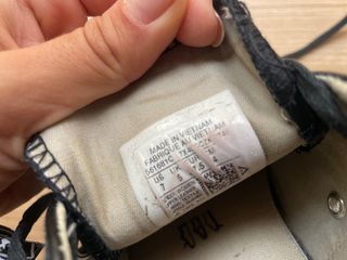 Converse negras de cuero y plataforma