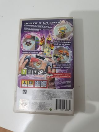 3 juegos Psp,invizimal,monster hunter y naruto.