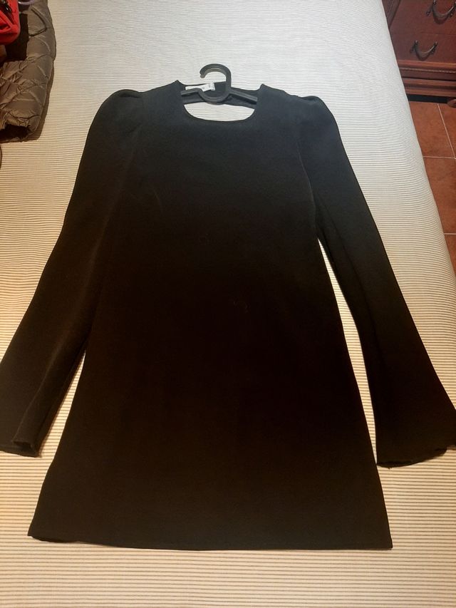 Vestido negro manga larga