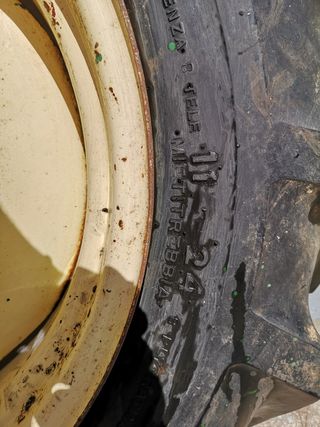 Rueda de tractor, cosechadora Pirelli