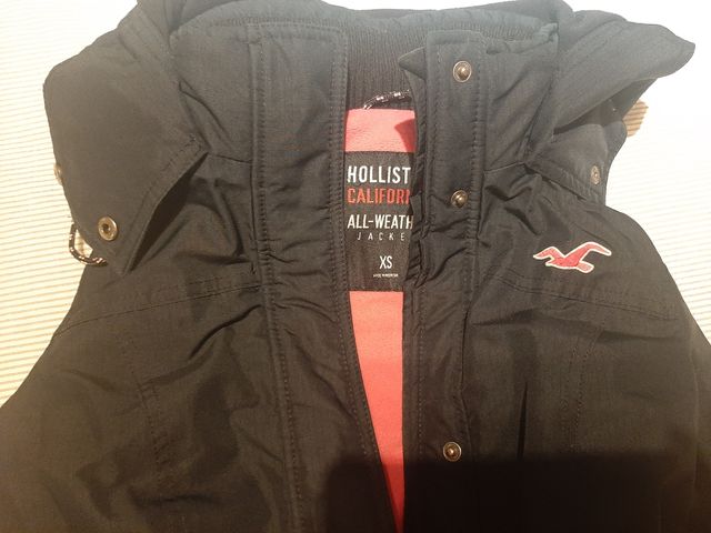 Abrigo Hollister azul marino