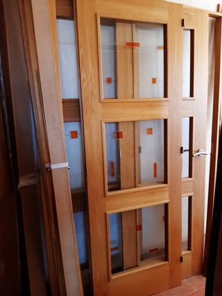 Vendo puerta con cristal simple en buen