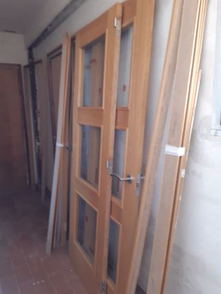 Vendo puerta con cristal simple en buen
