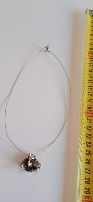 Colgante y medalla surrealista, todo en plata 925.