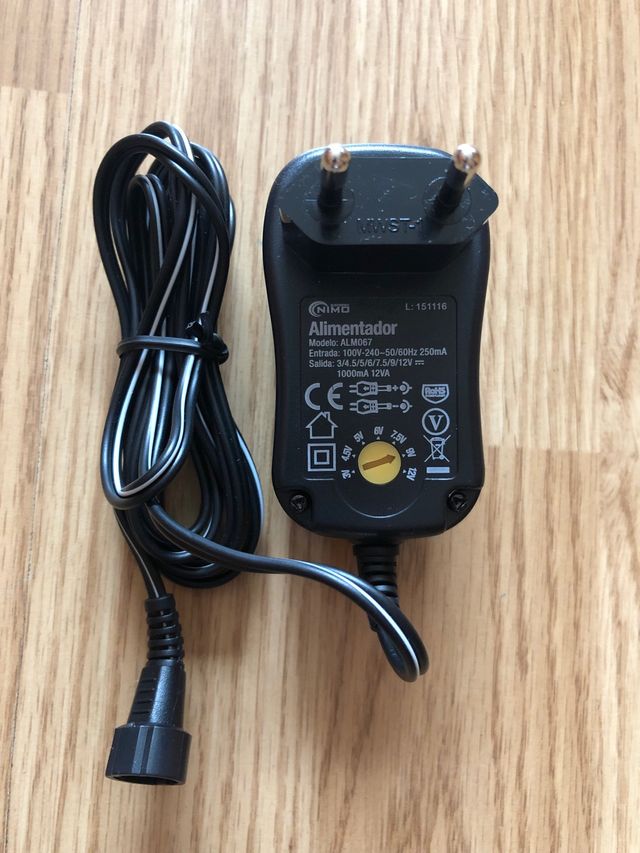 Alimentatore elettronico universale