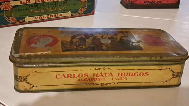 Antica scatola di latta di biscotti