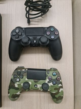 PS4 1TB 4k (Caja original), prácticamente nueva.