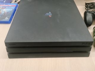 PS4 1TB 4k (Caja original), prácticamente nueva.