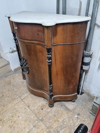 cómoda antigua