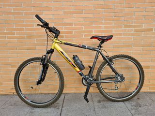 Bicicleta BTT BH.