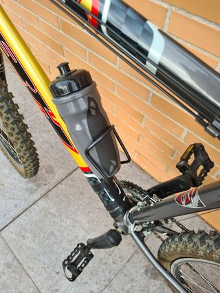 Bicicleta BTT BH.