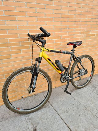 Bicicleta BTT BH.