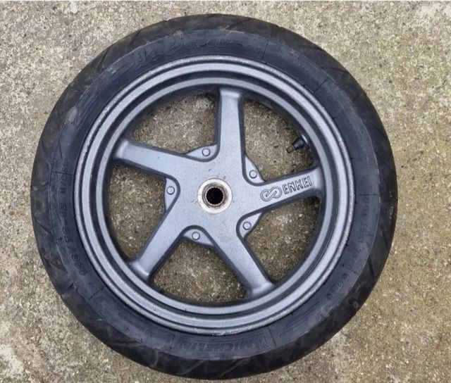 2 cerchi Suzuki Street Magic