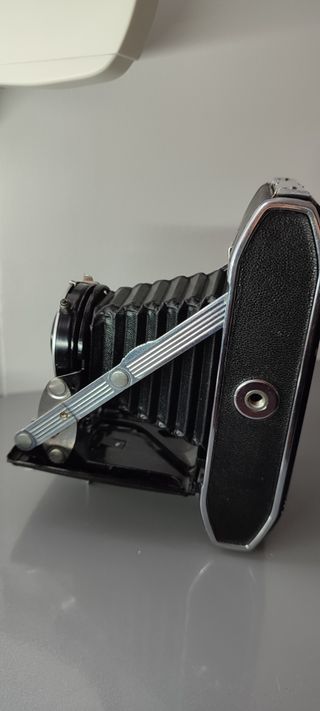 Cámara de fuelle vintage Kodak de 1949