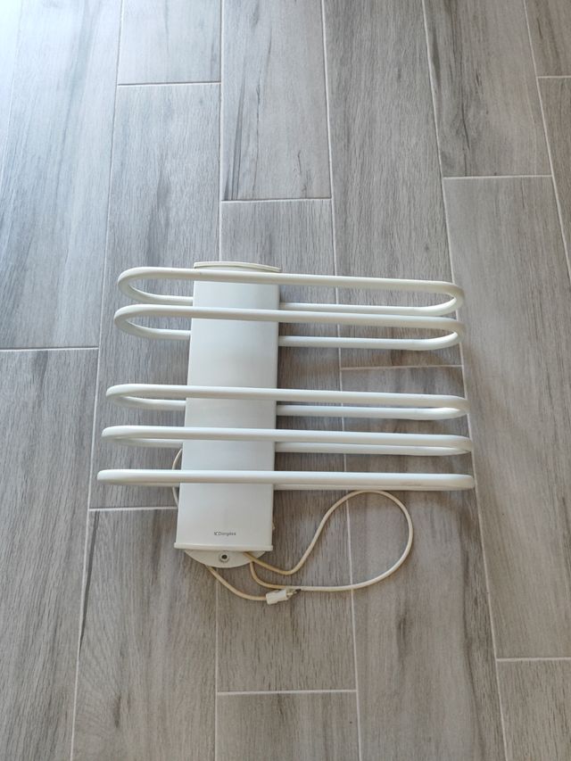 Toallero radiador eléctrico baño