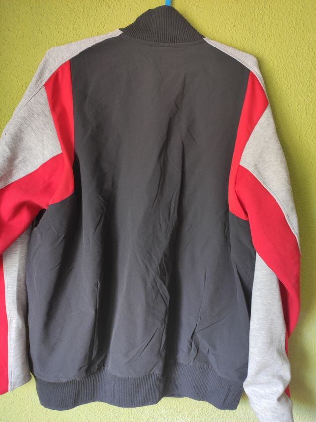 Cazadora beisbol oficial