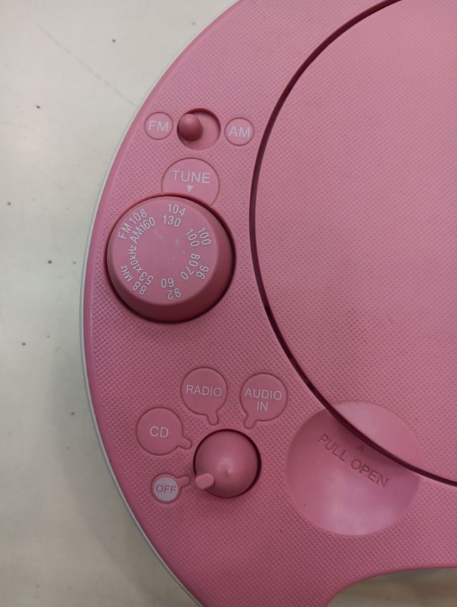 Mini cadena rosa SONY