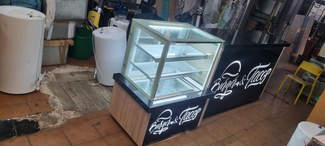 vitrina pastelera blanca cristal recto