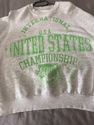 Sudadera gris